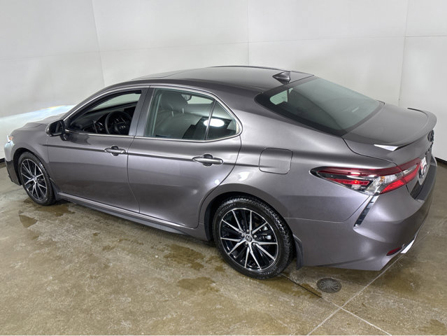 Used 2024 Toyota Camry SE image 18