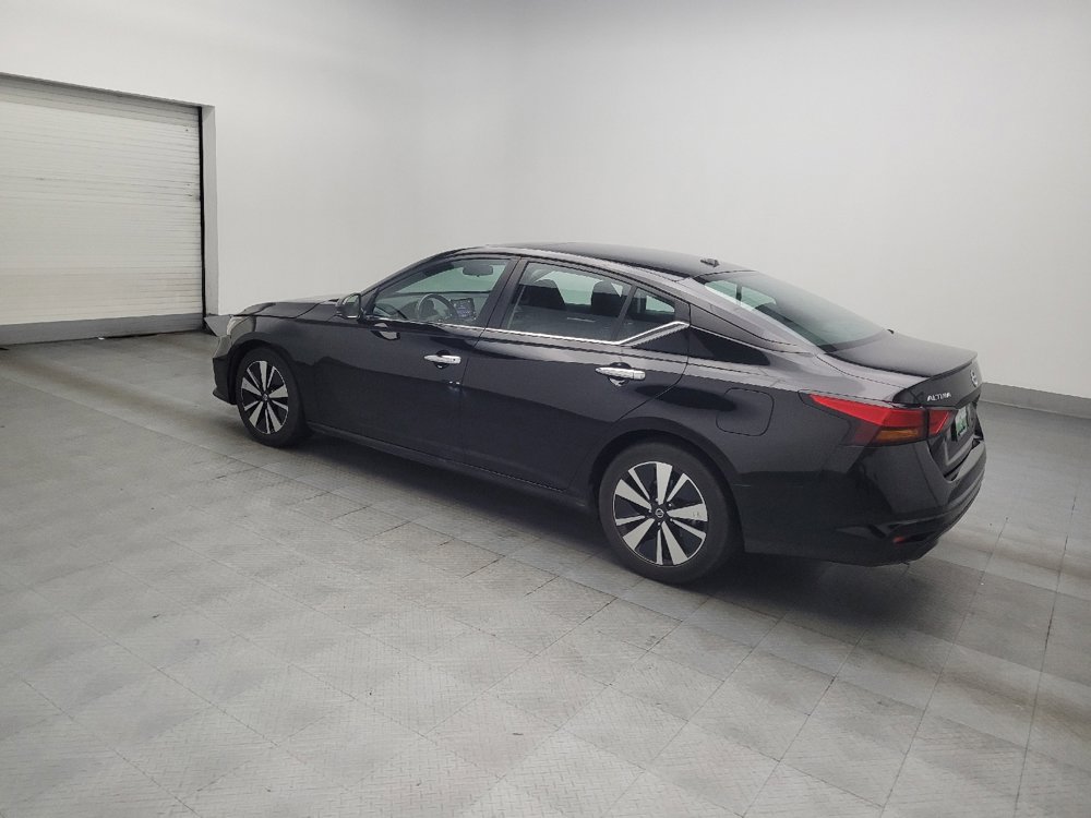 Used 2022 Nissan Altima 2.5 SV w/ SV Premium Package image 3