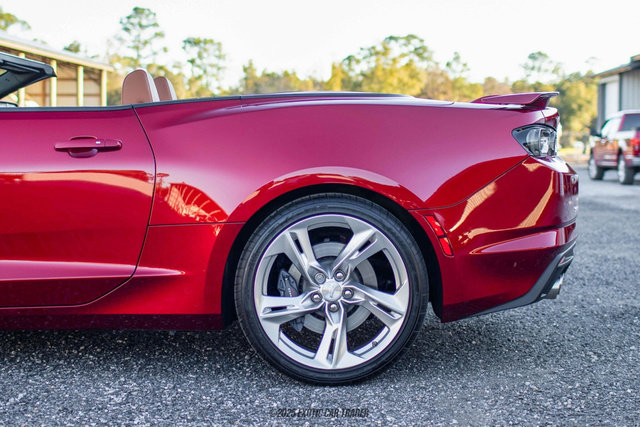 Used 2021 Chevrolet Camaro SS image 5