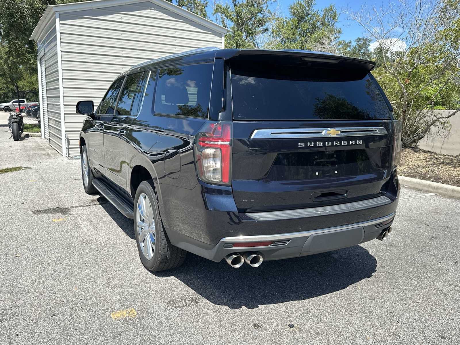 Certified 2023 Chevrolet Suburban High Country w/ Max Trailering Package RWD image 4