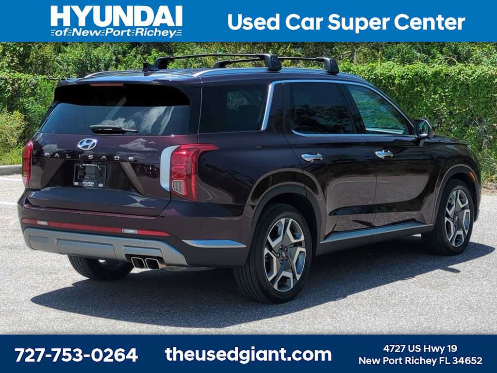 Used 2024 Hyundai Palisade SEL w/ Premium Package FWD image 5