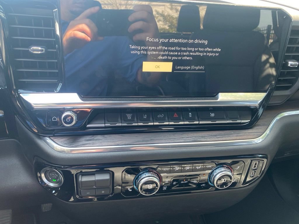 Used 2025 GMC Sierra 2500 SLT AWD/4WD image 6