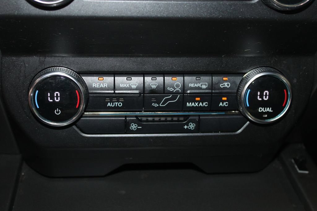 Used 2019 Ford Expedition XLT w/ Equipment Group 201A AWD/4WD image 45