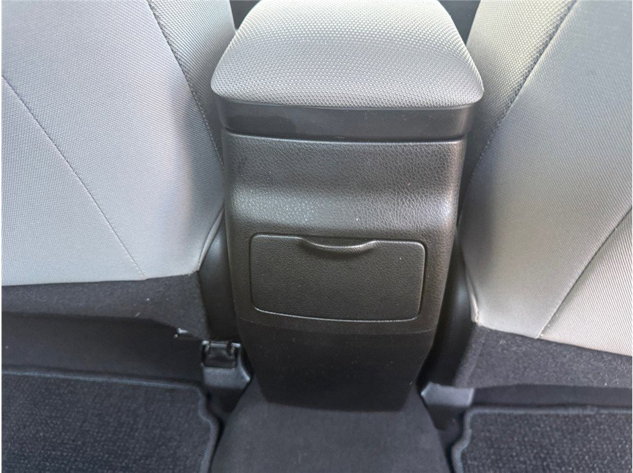Used 2016 Toyota Corolla LE FWD image 35