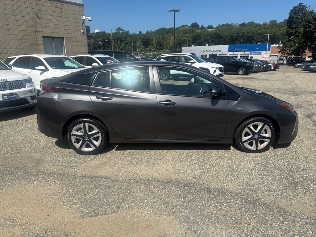 Used 2018 Toyota Prius Four Touring w/ Premium Convenience Package FWD image 8