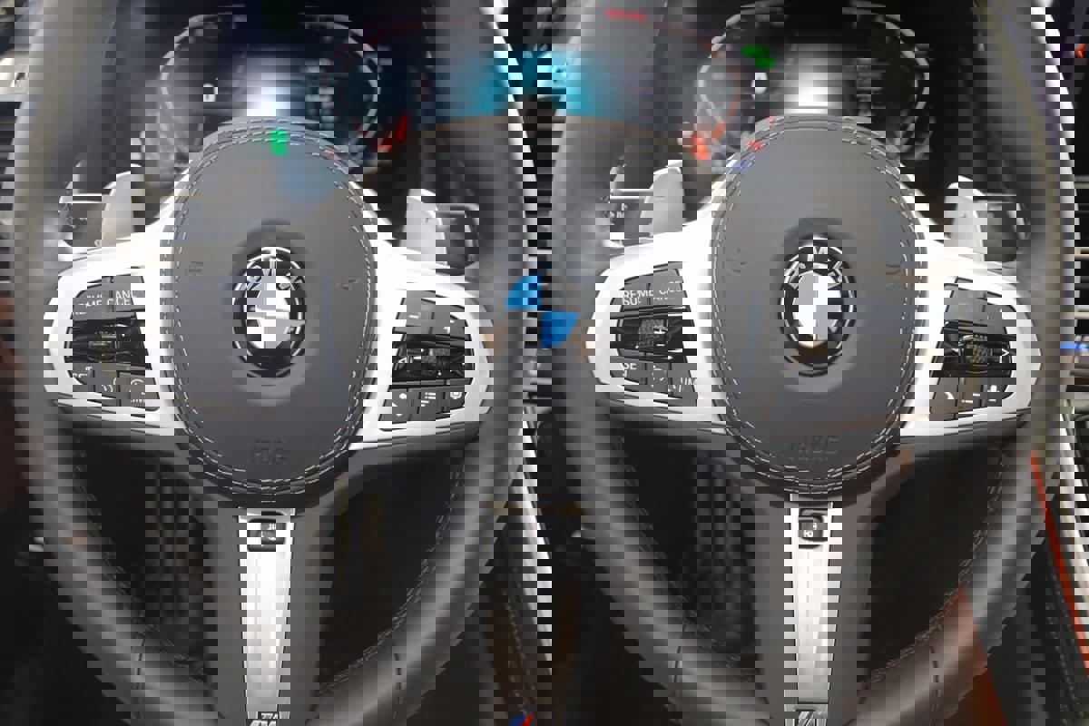 Used 2025 BMW 840i xDrive w/ M Sport Professional Package image 10