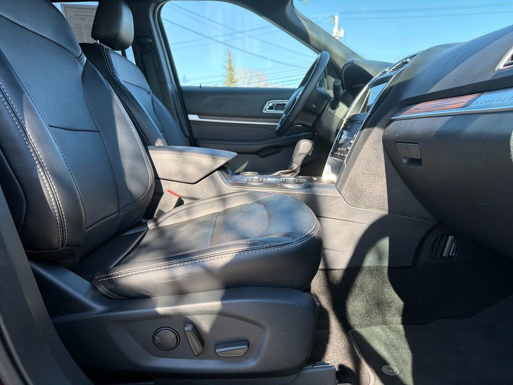 Used 2019 Ford Explorer Limited image 39