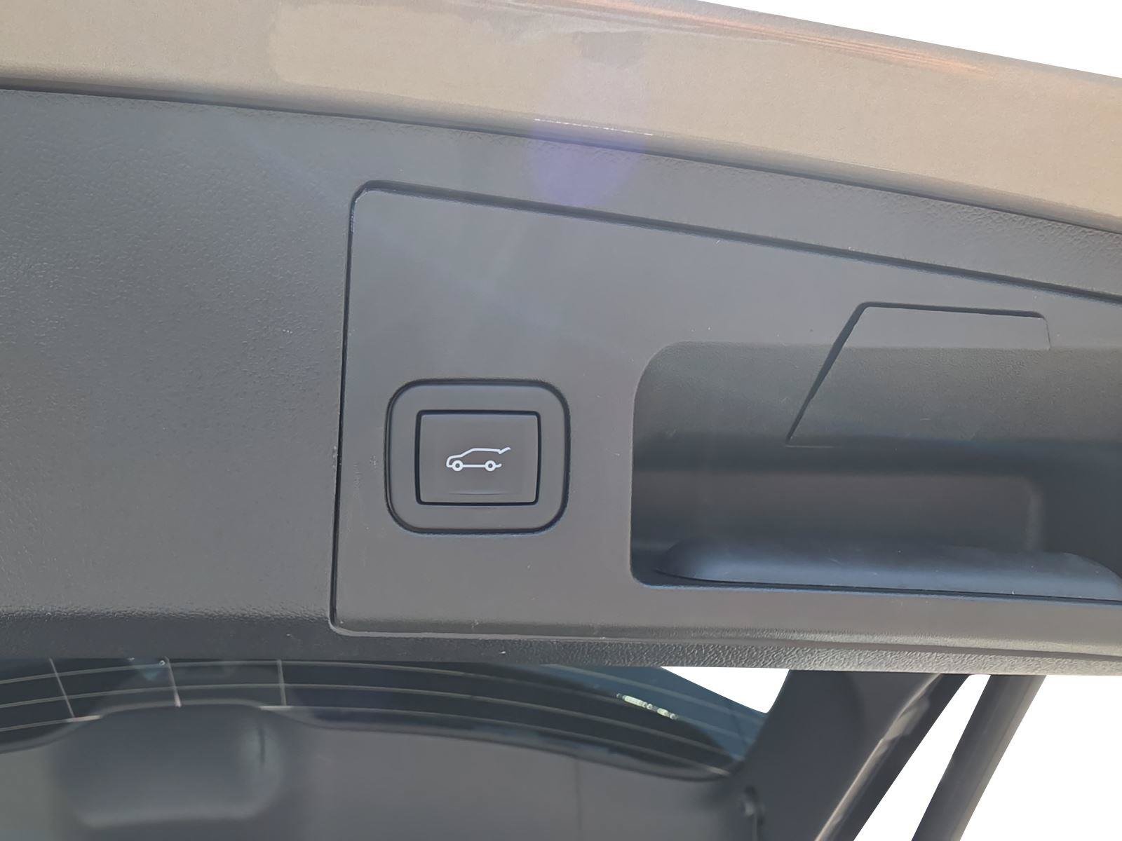 Used 2024 Cadillac XT4 Sport AWD/4WD image 24