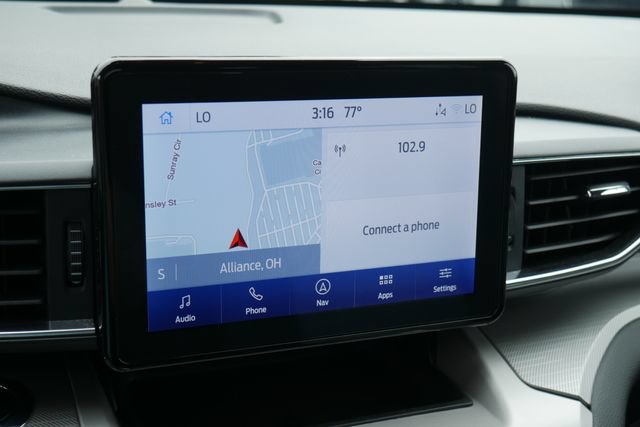 Used 2023 Ford Explorer XLT w/ Equipment Group 202A AWD/4WD image 21