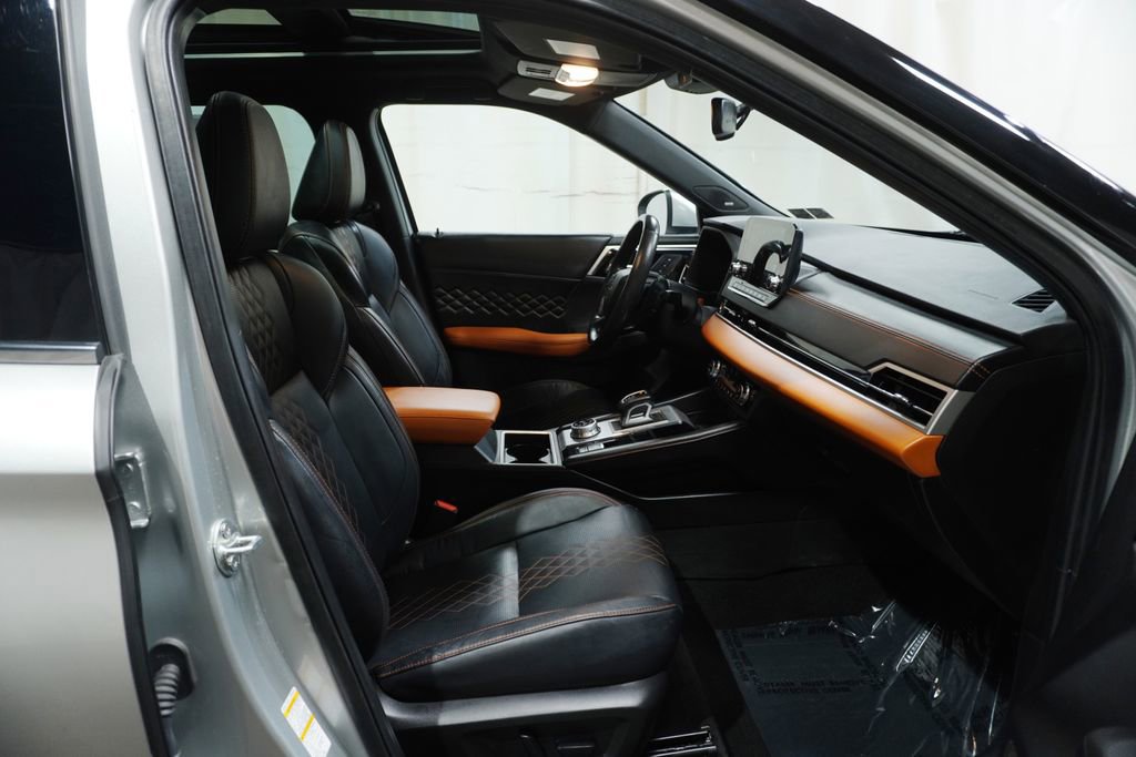 Used 2022 Mitsubishi Outlander SEL image 15