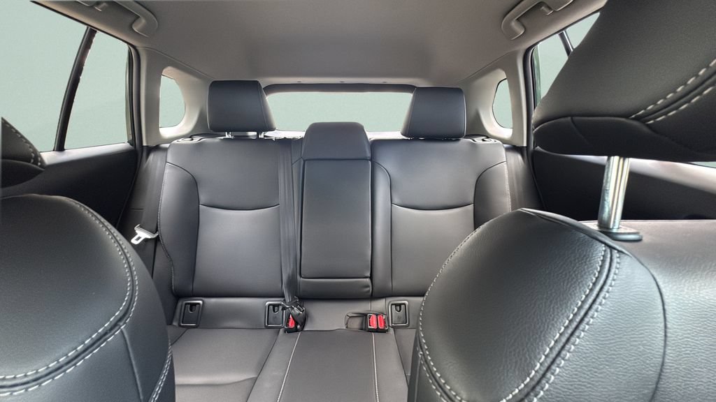 Used 2023 Toyota Corolla Cross XLE FWD image 11