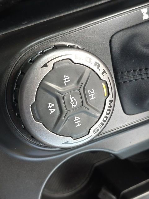 Used 2023 Ford Bronco Wildtrak image 17