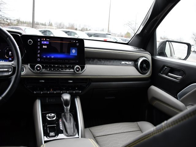 Used 2024 Chevrolet Colorado ZR2 w/ ZR2 Convenience Package III image 24