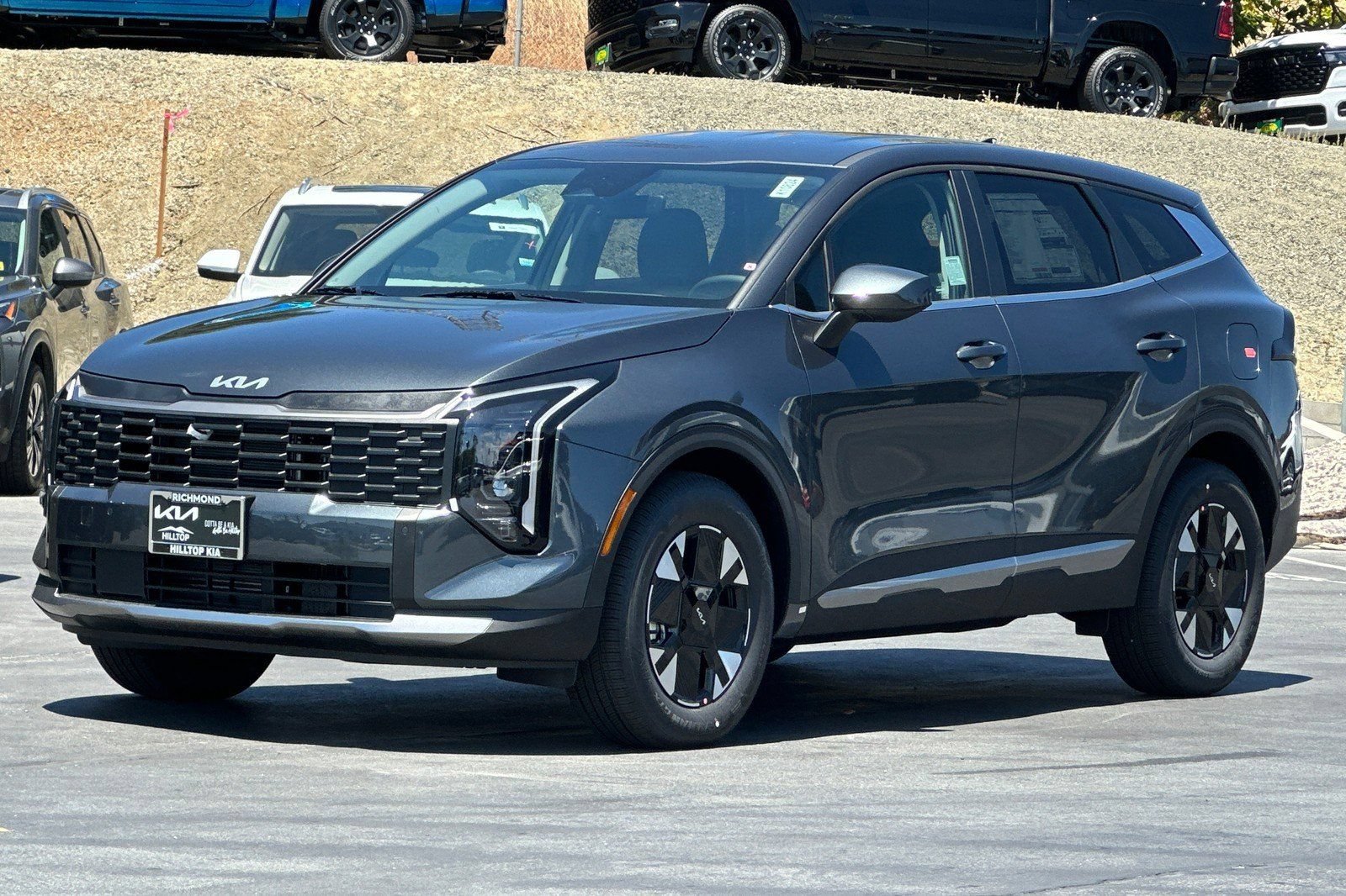 New 2026 Kia Sportage LX FWD image 8