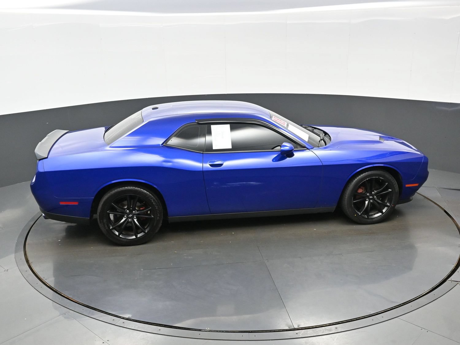 Used 2018 Dodge Challenger SXT w/ Blacktop Package RWD image 40