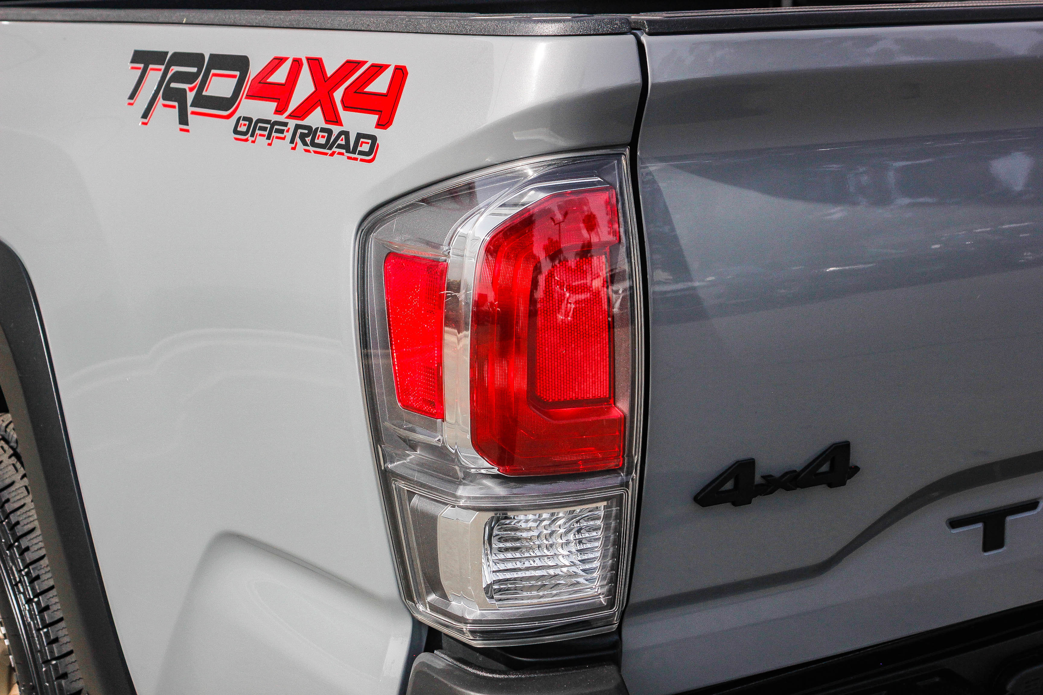 Used 2021 Toyota Tacoma TRD Off-Road w/ Technology Package image 9