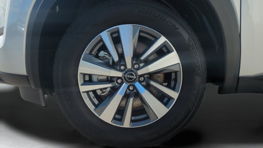 Certified 2024 Nissan Pathfinder SL FWD image 26