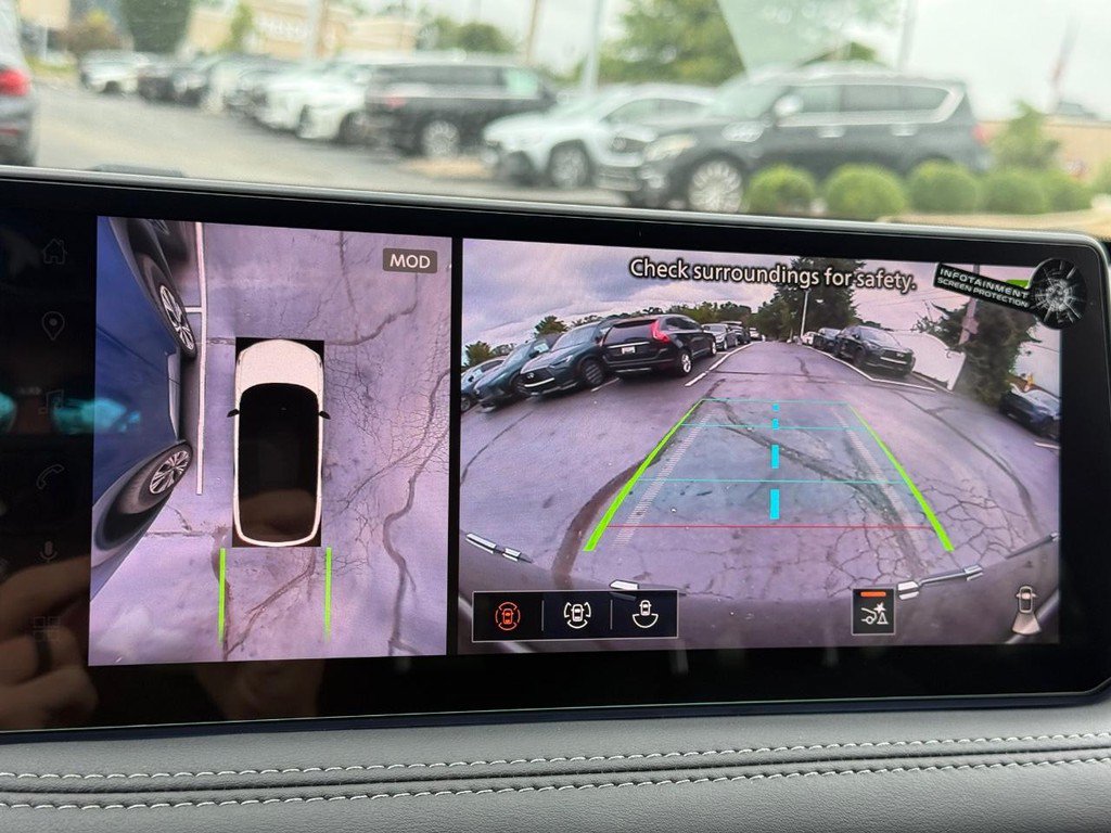 New 2027 INFINITI QX60 Luxe FWD image 17