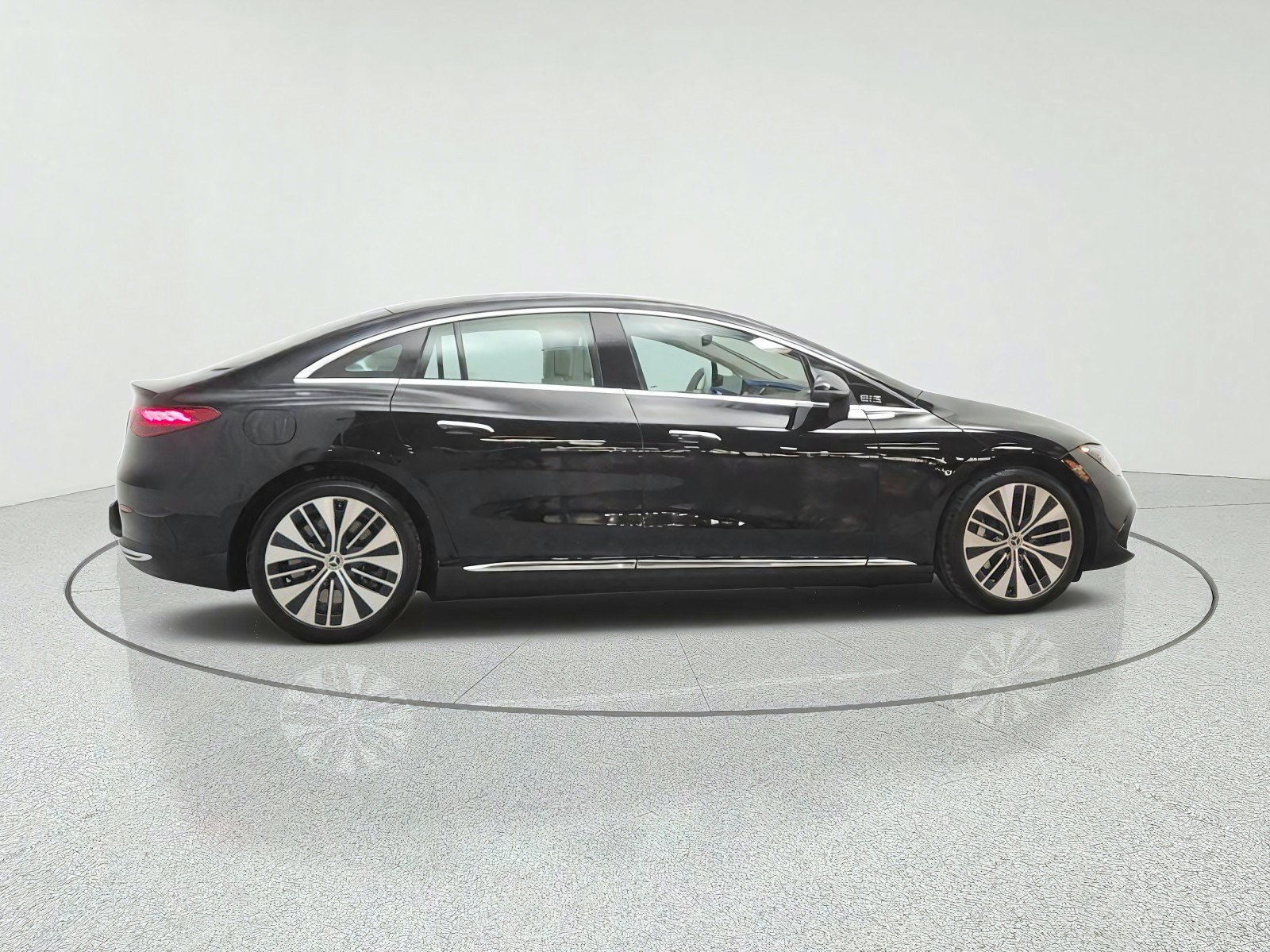 Used 2023 Mercedes-Benz EQE 350+ Sedan image 4