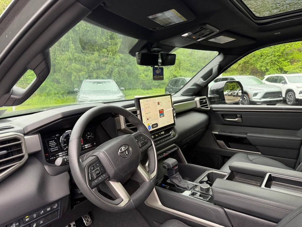Used 2025 Toyota Tundra Limited w/ TRD Off-Road Package AWD/4WD image 12