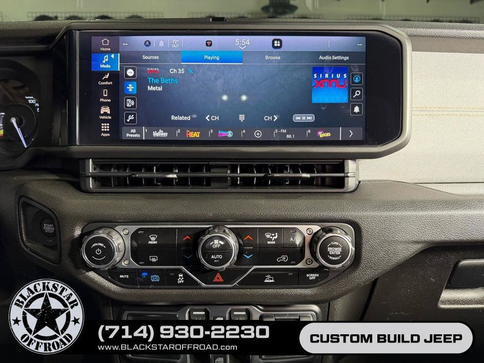 Used 2024 Jeep Wrangler Unlimited AWD/4WD image 17
