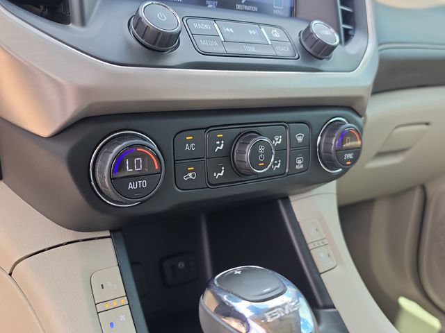 Used 2019 GMC Acadia Denali w/ Technology Package FWD image 29