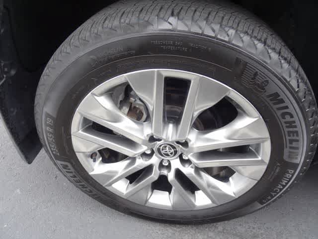 Used 2023 Toyota RAV4 XLE Premium AWD/4WD image 11