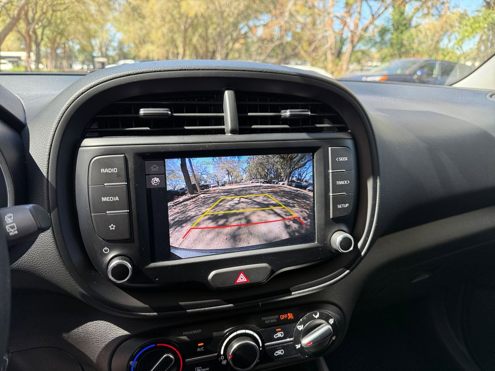 Used 2025 Kia Soul LX w/ LX Technology Package image 17