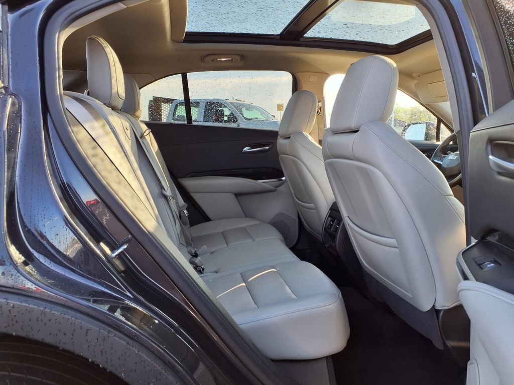 Used 2023 Cadillac XT4 Premium Luxury w/ Cold Weather Package AWD/4WD image 31