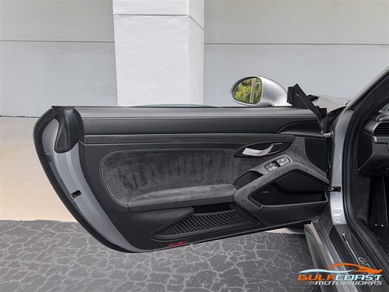 Used 2019 Porsche 911 GT3 RS w/ Weissach Package RWD image 25