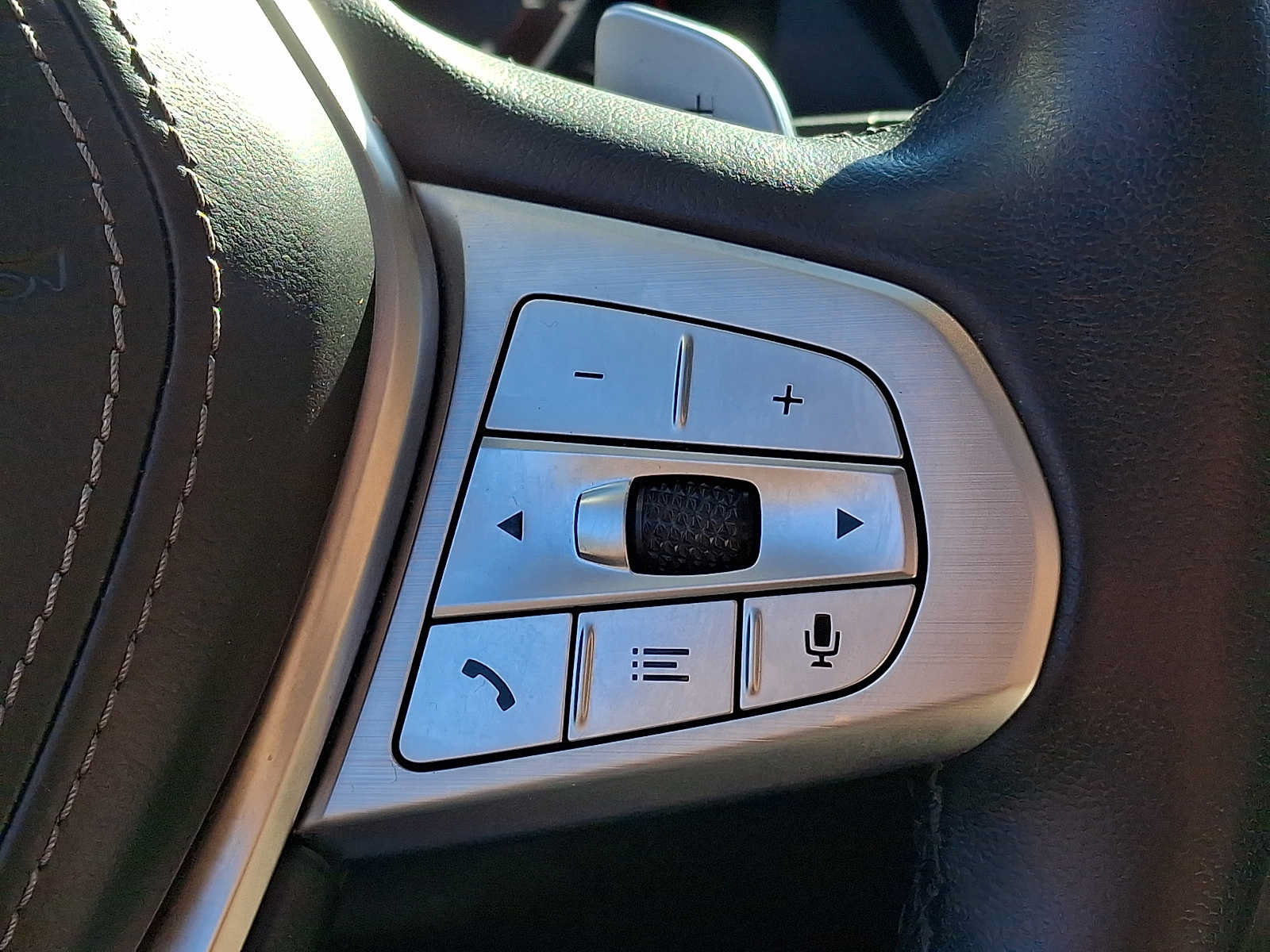 Used 2021 BMW X7 xDrive40i w/ Cold Weather Package AWD/4WD image 20