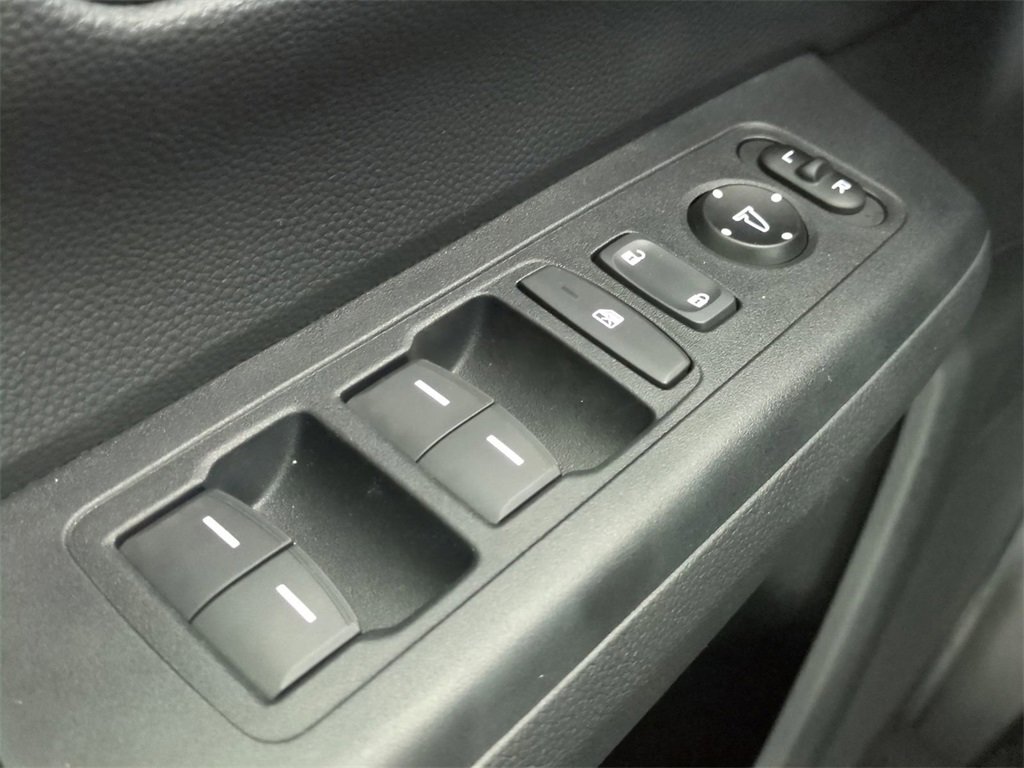 Used 2025 Honda CR-V Sport-L image 31