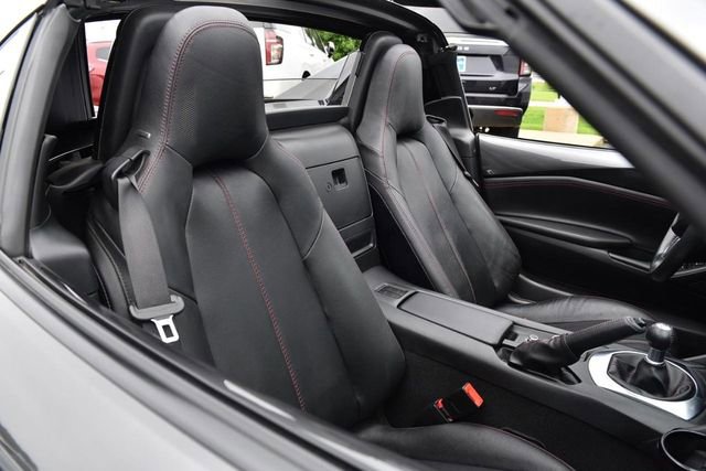 Used 2019 MAZDA MX-5 Miata RF Grand Touring RWD image 25