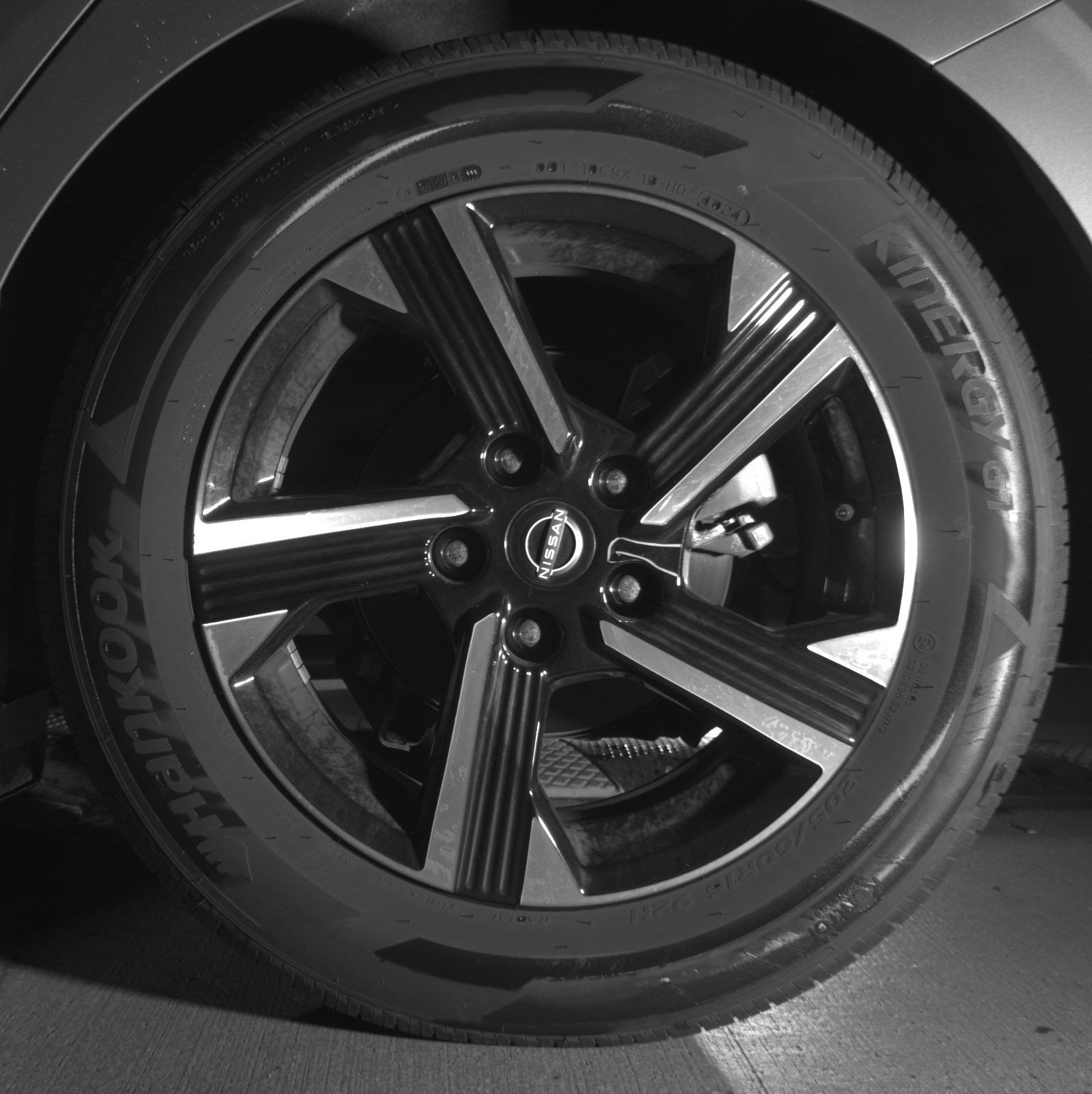 Used 2025 Nissan Sentra SV FWD image 14