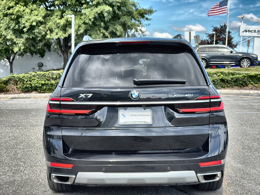 Used 2024 BMW X7 xDrive40i AWD/4WD image 13