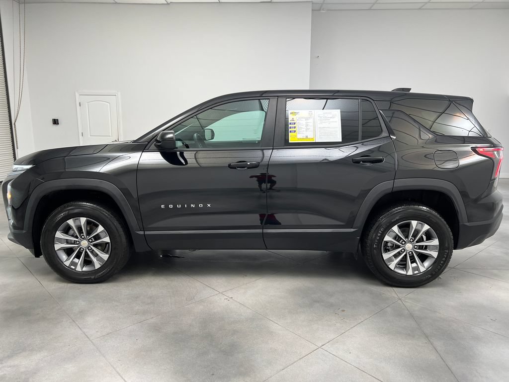 Used 2026 Chevrolet Equinox LT FWD image 5