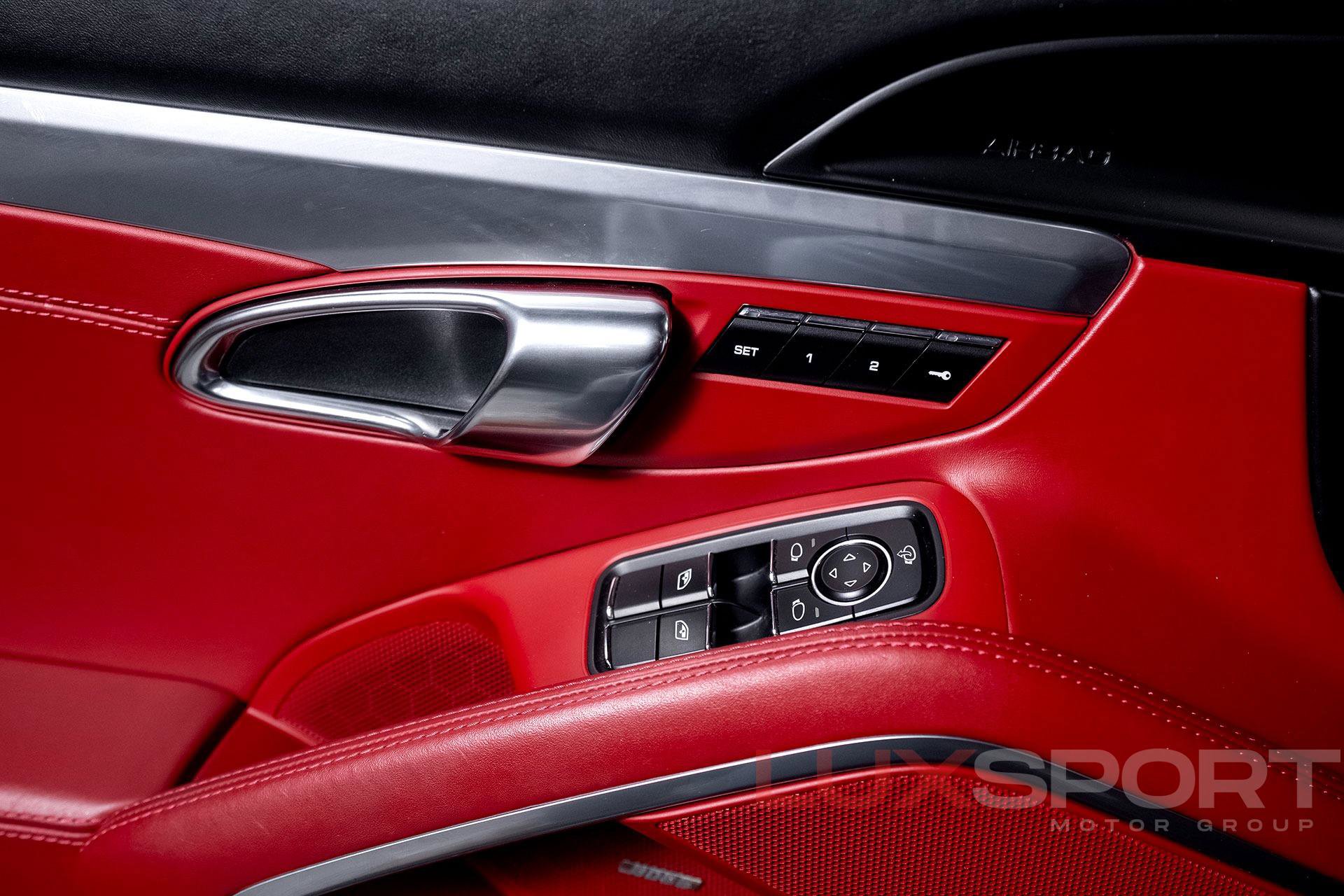 Used 2017 Porsche 911 Targa 4S image 15