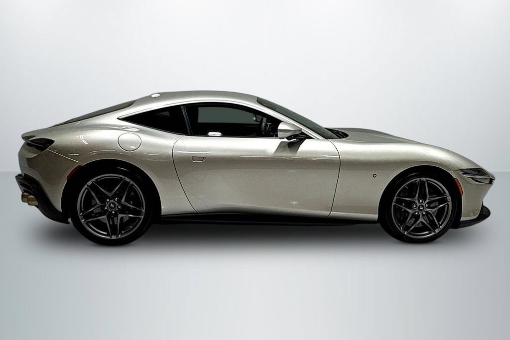 Used 2021 Ferrari Roma RWD image 4