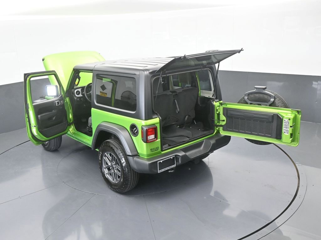 Used 2025 Jeep Wrangler Sport image 58