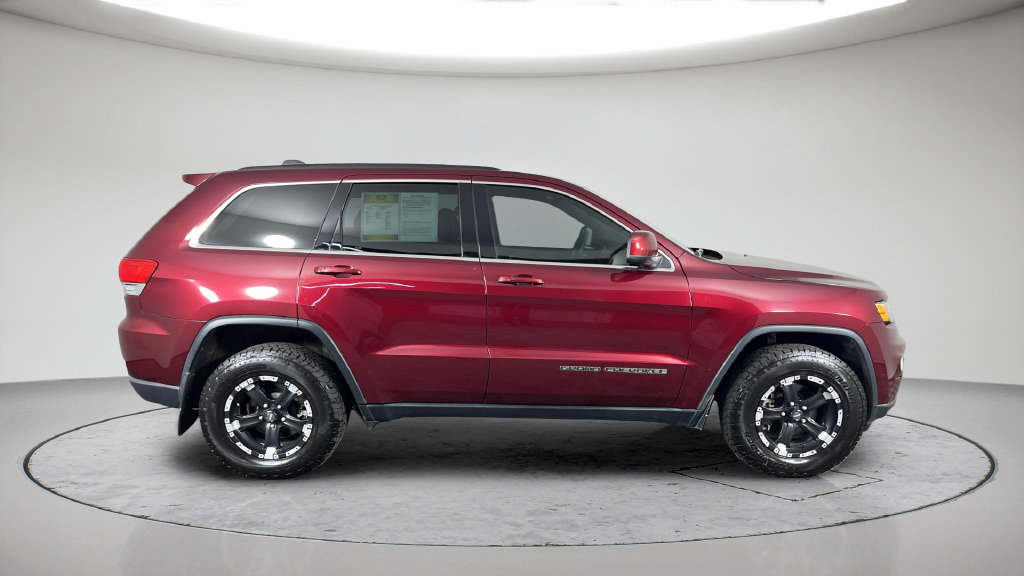 Used 2017 Jeep Grand Cherokee Laredo AWD/4WD image 6