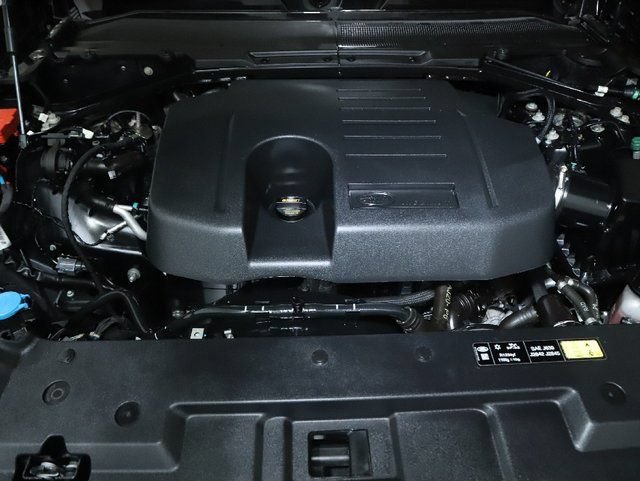 Certified 2023 Land Rover Defender 130 SE AWD/4WD image 39
