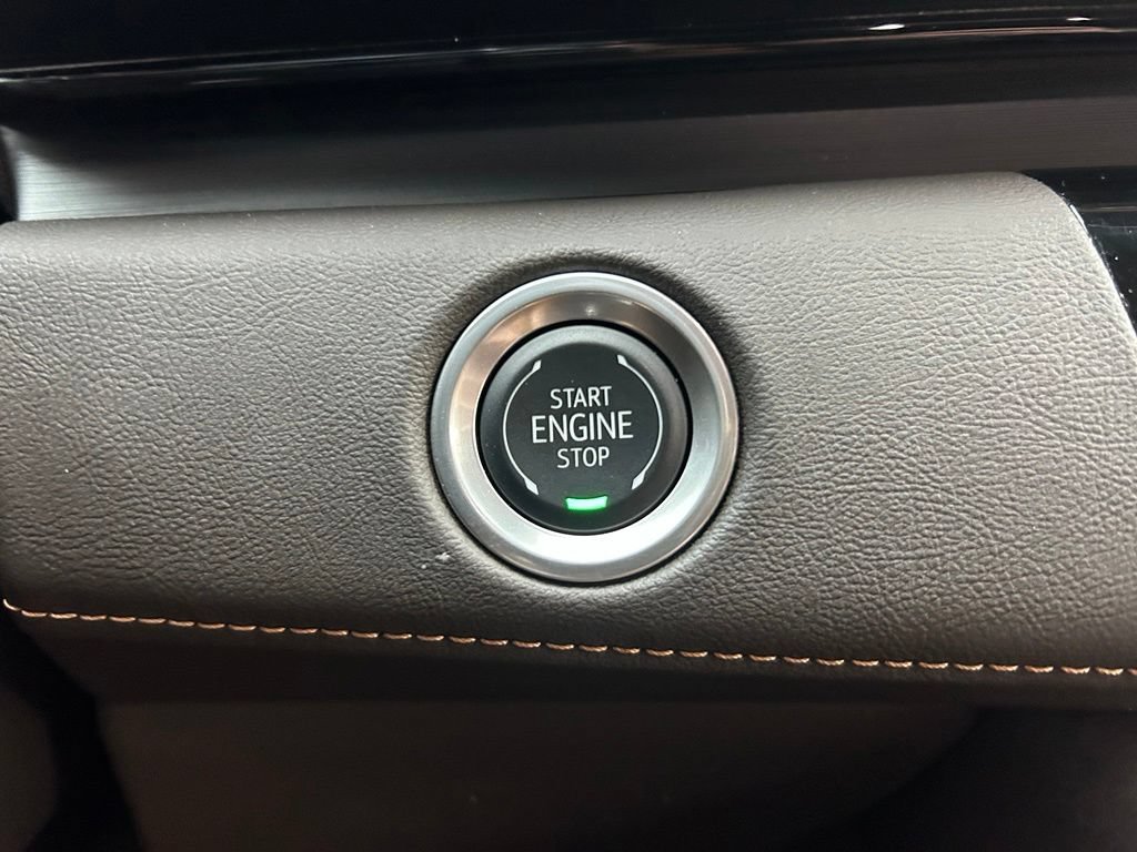 Used 2024 Cadillac Escalade Sport AWD/4WD image 31