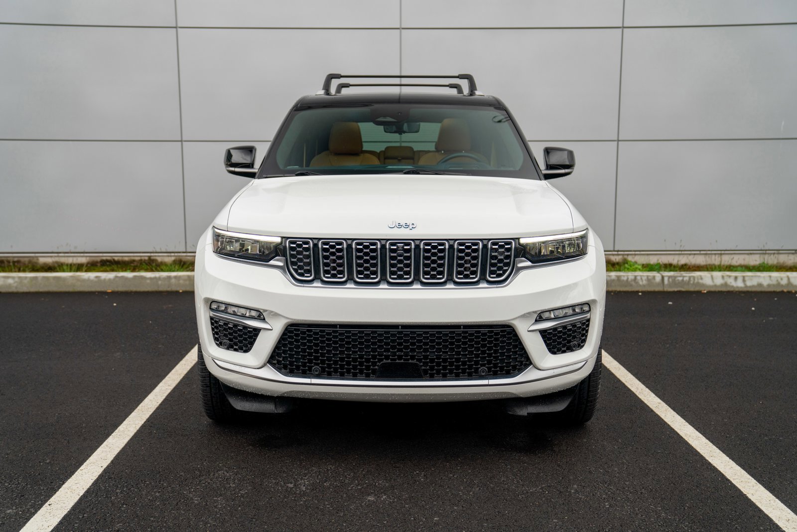 Used 2023 Jeep Grand Cherokee Summit image 6