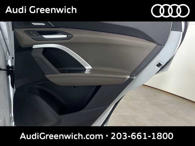 Used 2025 Audi Q5 Premium w/ Premium Plus AWD/4WD image 14
