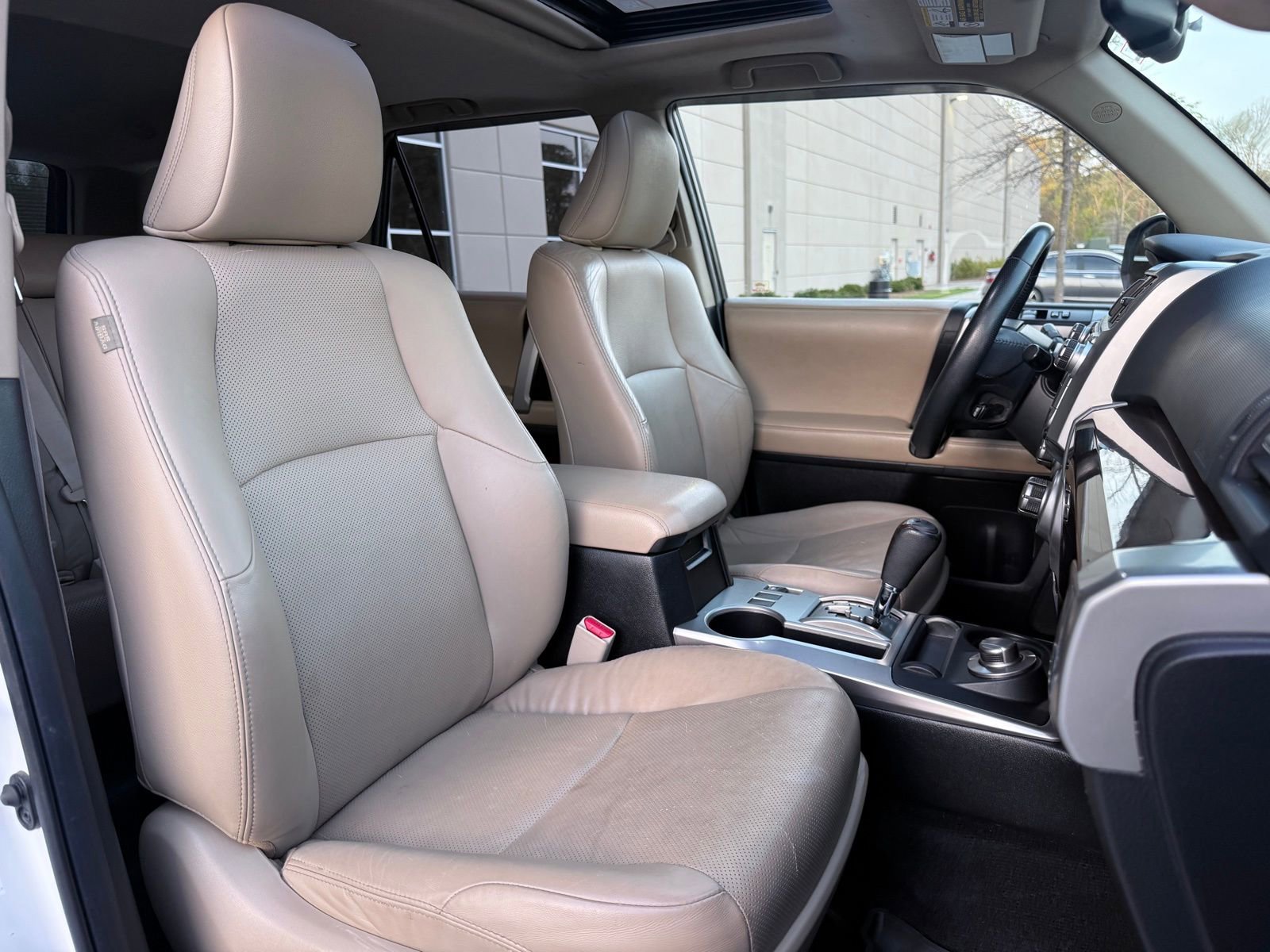 Used 2014 Toyota 4Runner Limited image 38