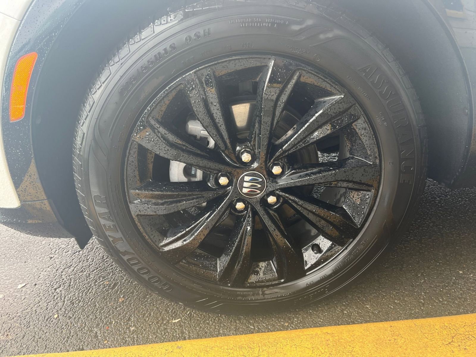 Used 2025 Buick Envista Sport Touring image 32