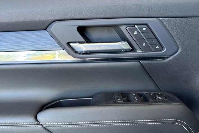 New 2026 GMC Terrain Elevation w/ Elevation Premium Package AWD/4WD image 11