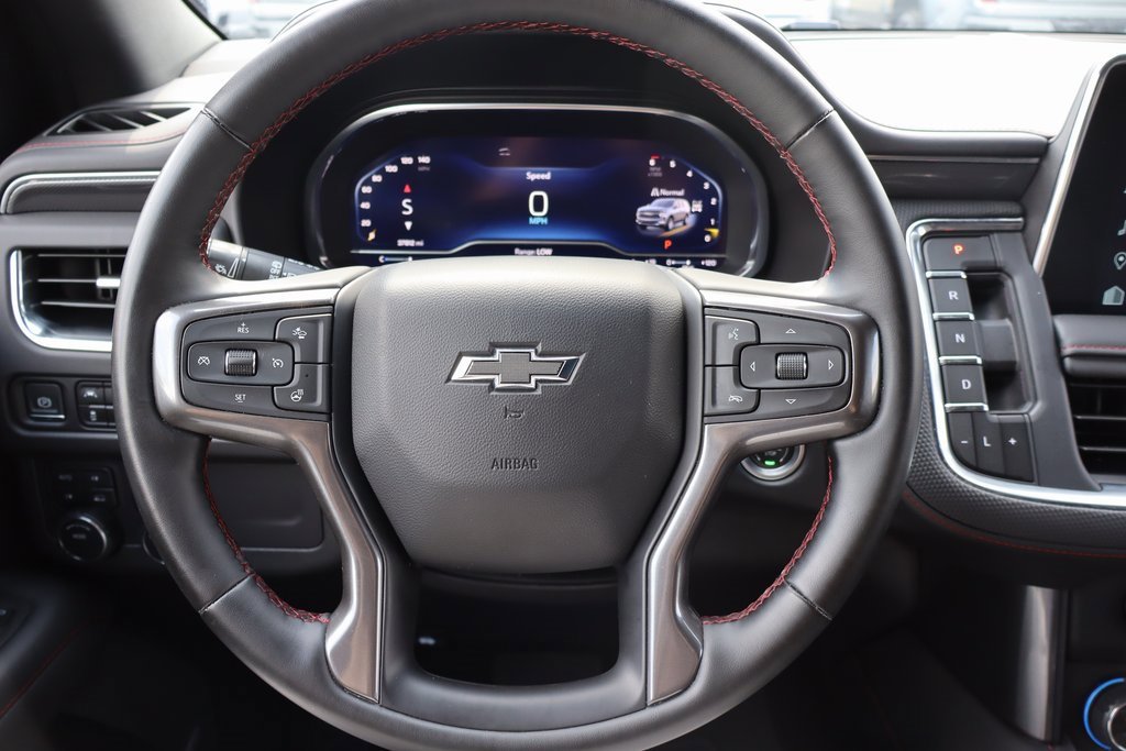 Used 2024 Chevrolet Suburban RST w/ Luxury Package image 6