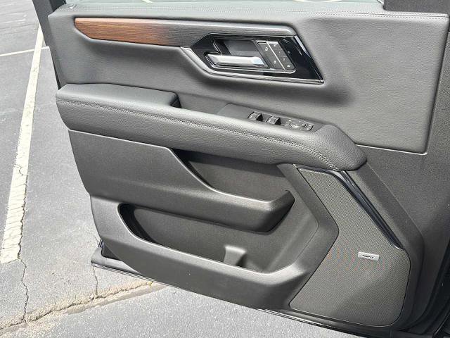 New 2026 GMC Yukon Denali w/ Denali Reserve Package image 19