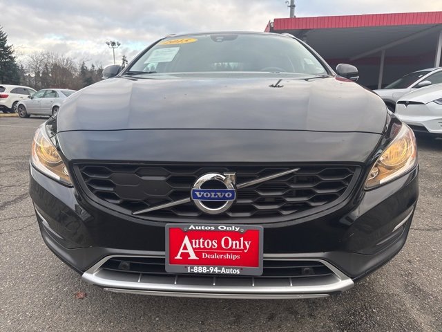 Used 2015 Volvo V60 T5 Cross Country image 2